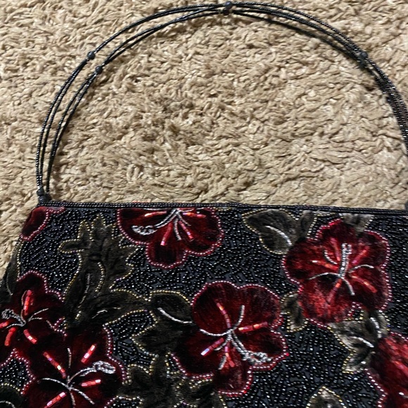 Handbag - Picture 3 of 9